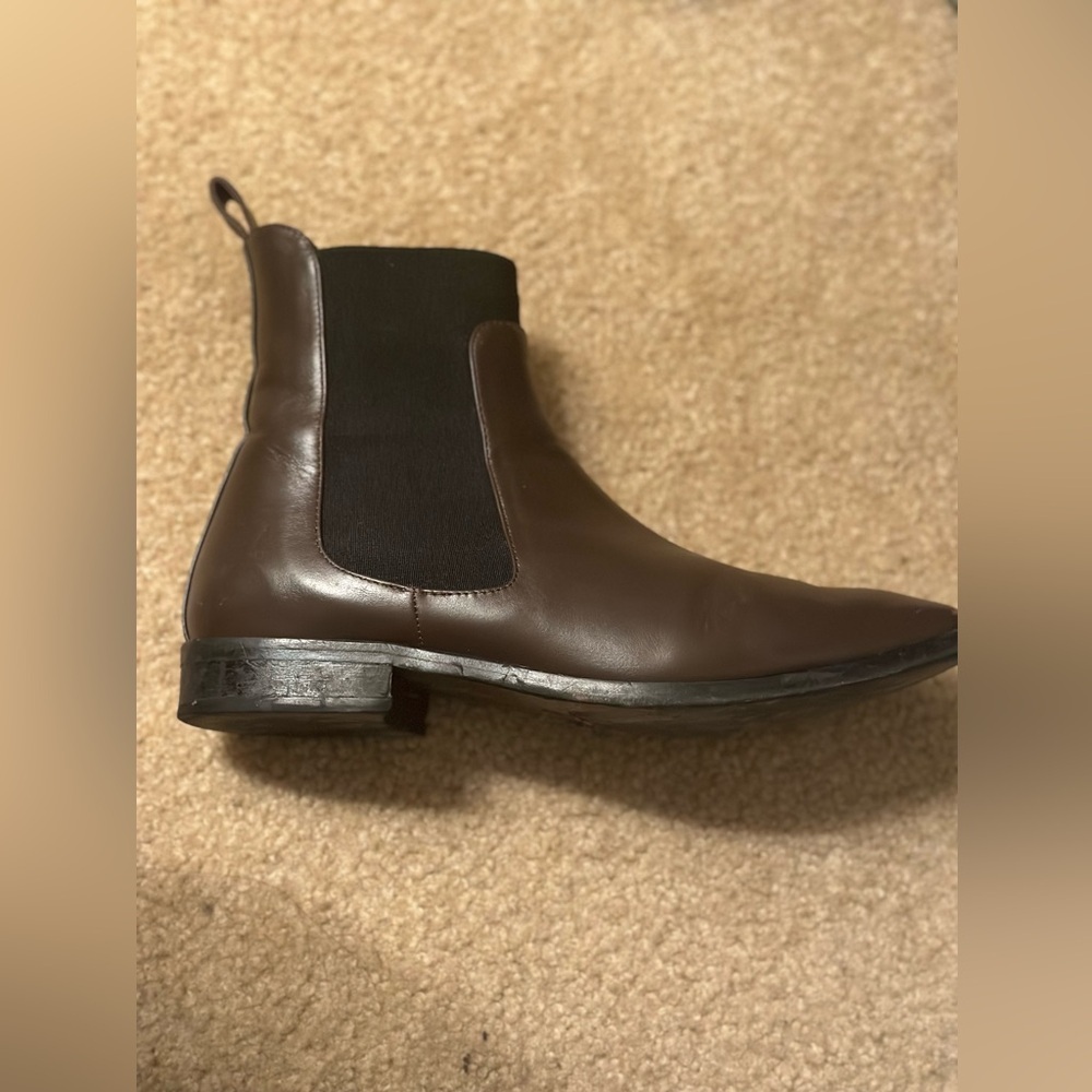 Chocolate Square Toe Chelsea boot Everlane 8.5